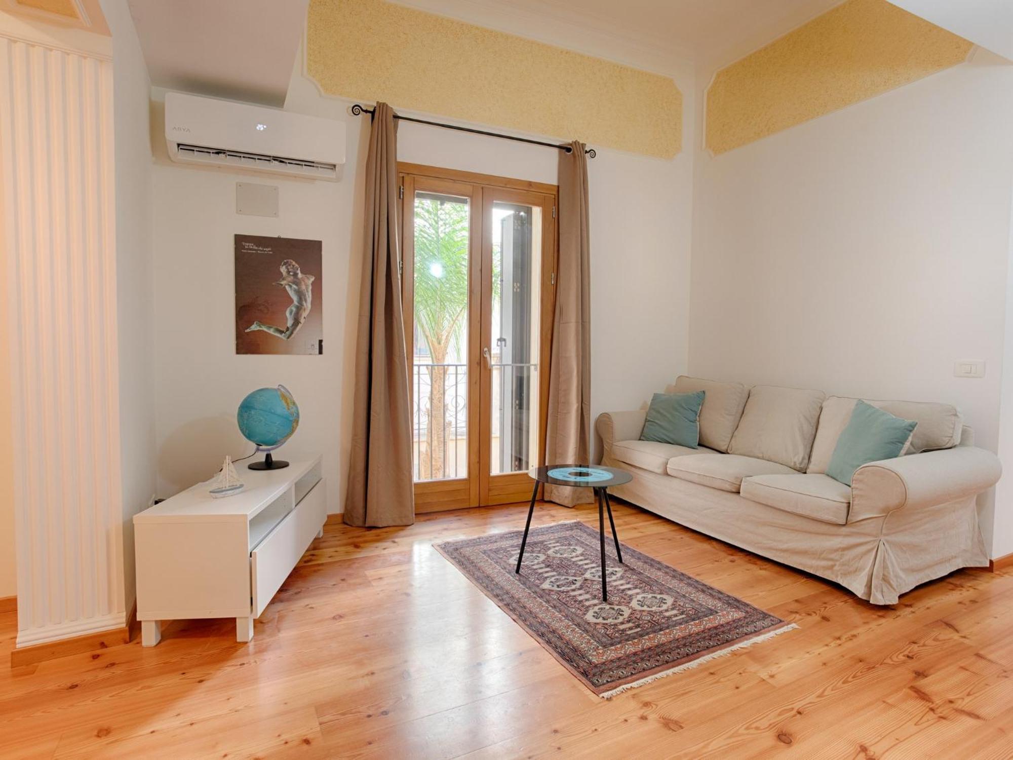 Apartment Piazza San Domenico Near The Sea! *